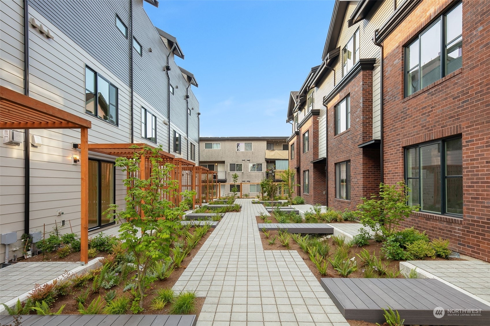 Property Photo: 8340 D (Nd-4) 13th Avenue NW WA 98117