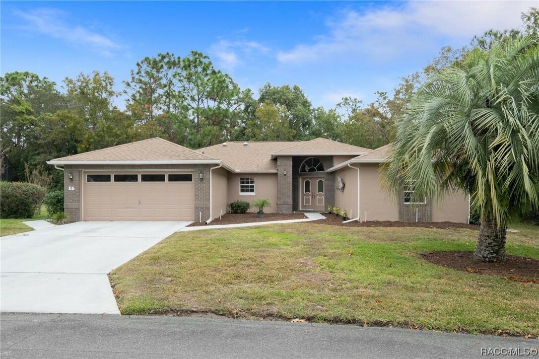 Property Photo:  16 Pawpaw Court S  FL 34429 