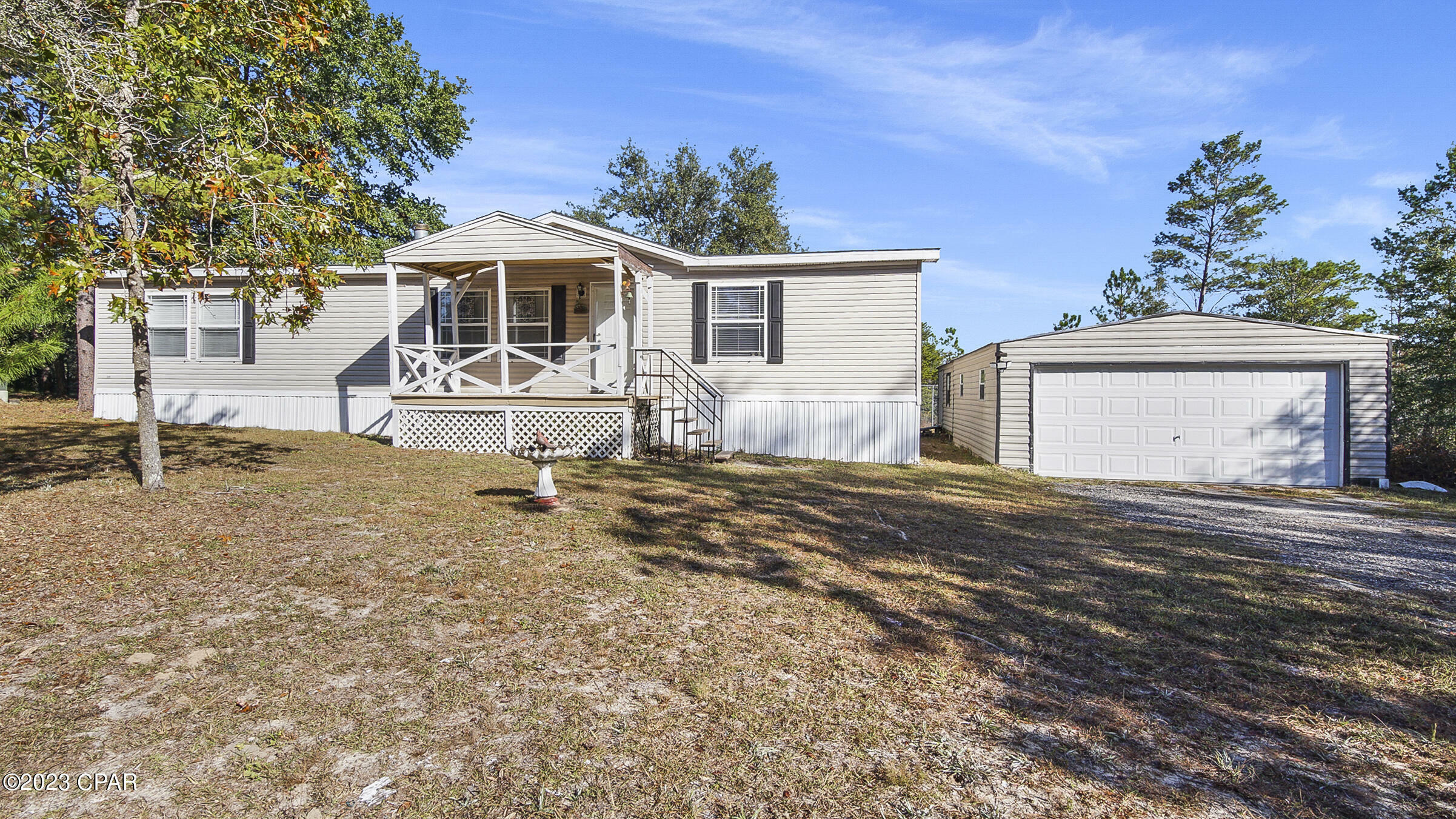 Property Photo: 14620 Bonnie Girls Way FL 32409