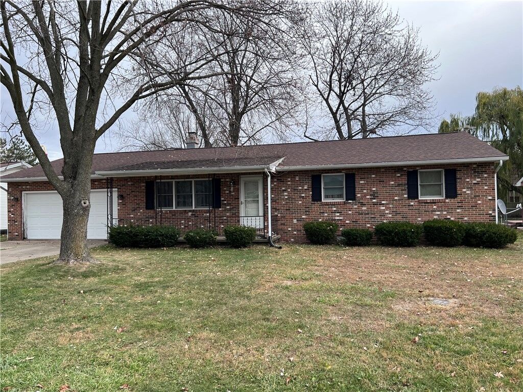 Property Photo:  8 Sherman Drive  IL 62411 