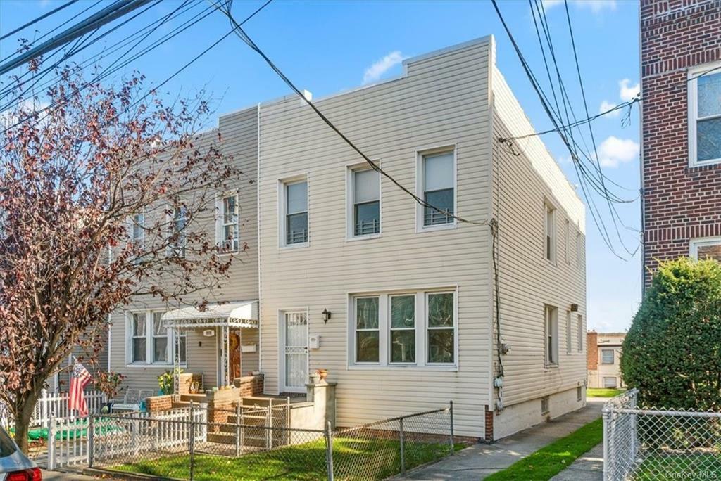 Property Photo: 270 Hollywood Avenue NY 10465
