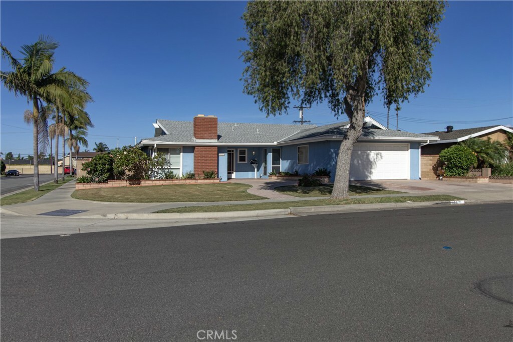 Property Photo:  6911 Lenis Circle  CA 92647 