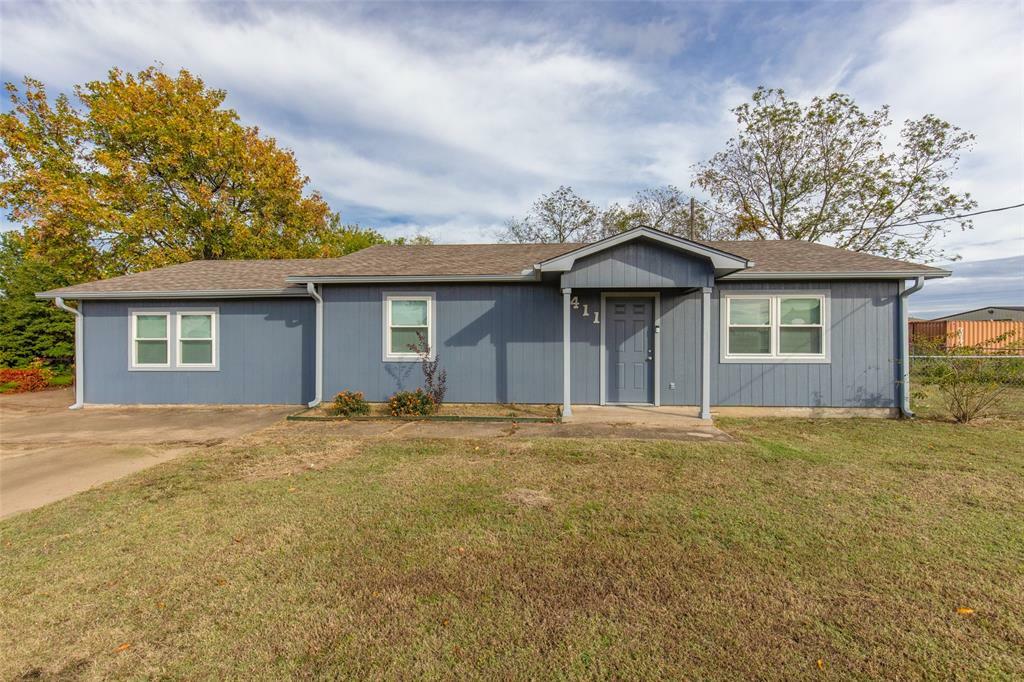 Property Photo:  411 Mill Street  TX 75433 