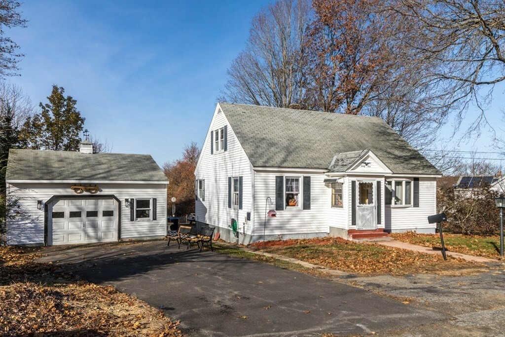 Property Photo:  41 Cleveland Street  MA 01440 