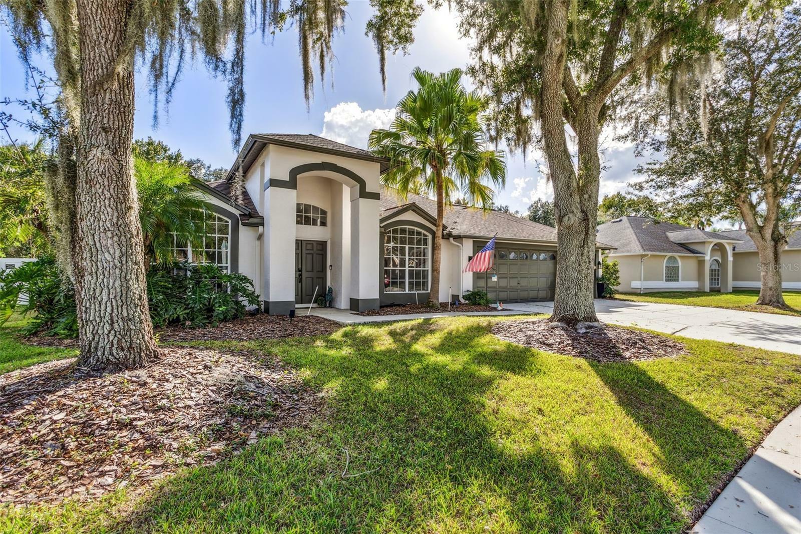 Property Photo:  9907 Cypress Shadow Avenue  FL 33647 