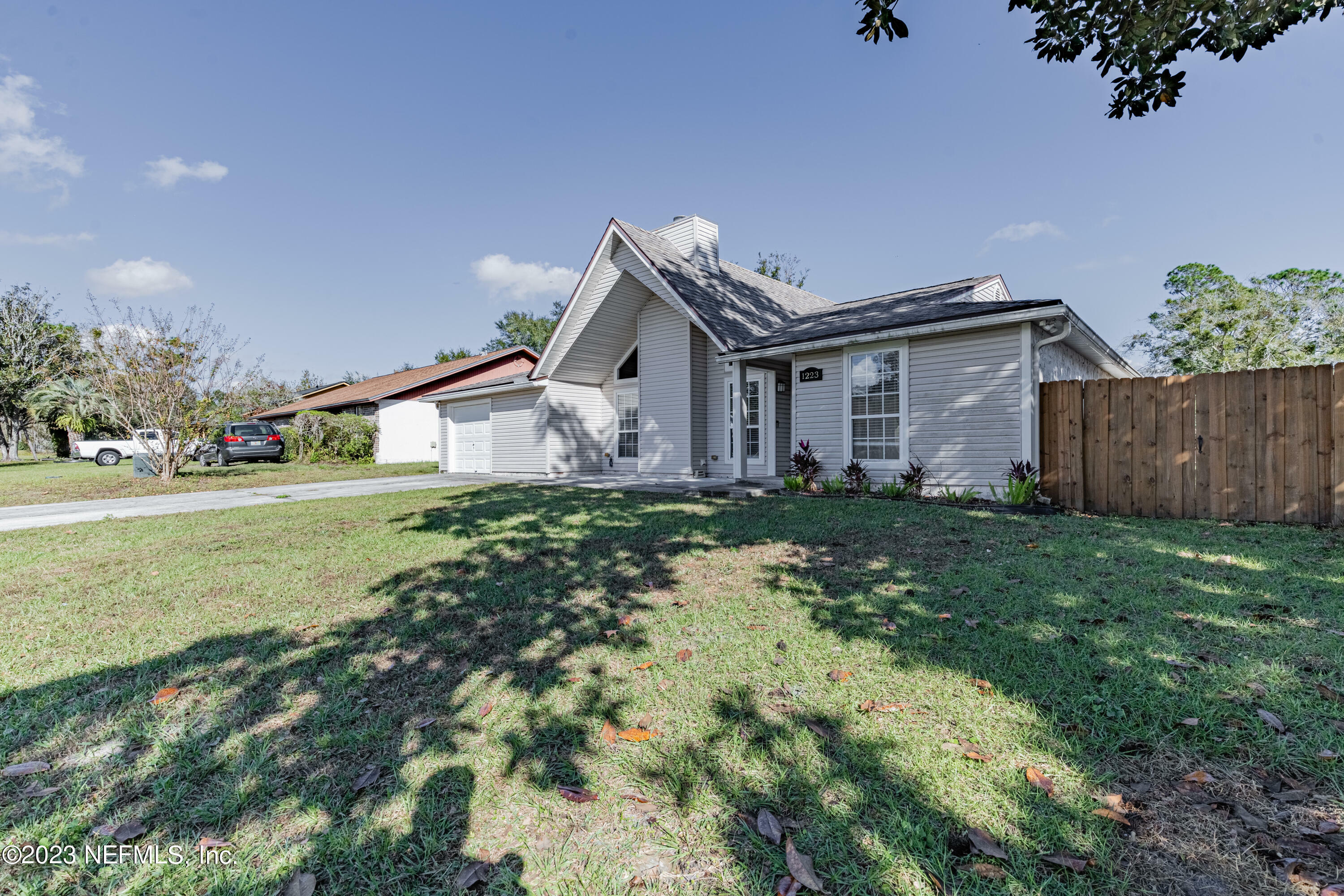 Property Photo:  1223 Cimmaron Drive  FL 32065 