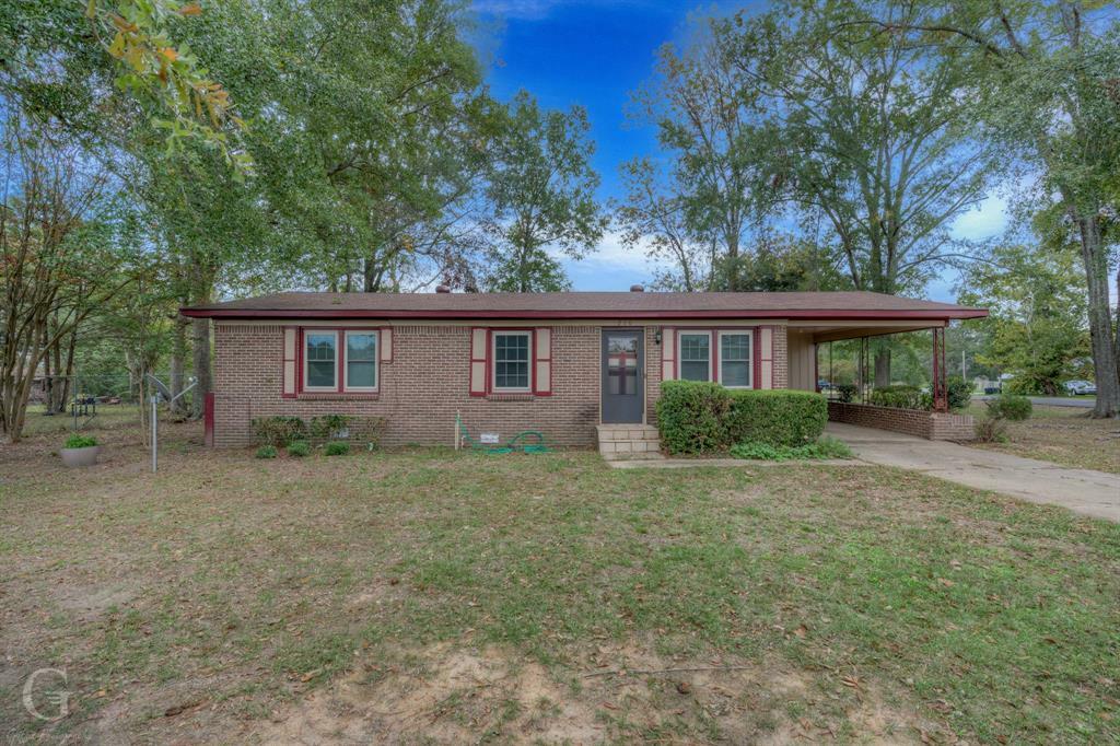 Property Photo:  200 Meadow Drive  LA 71052 