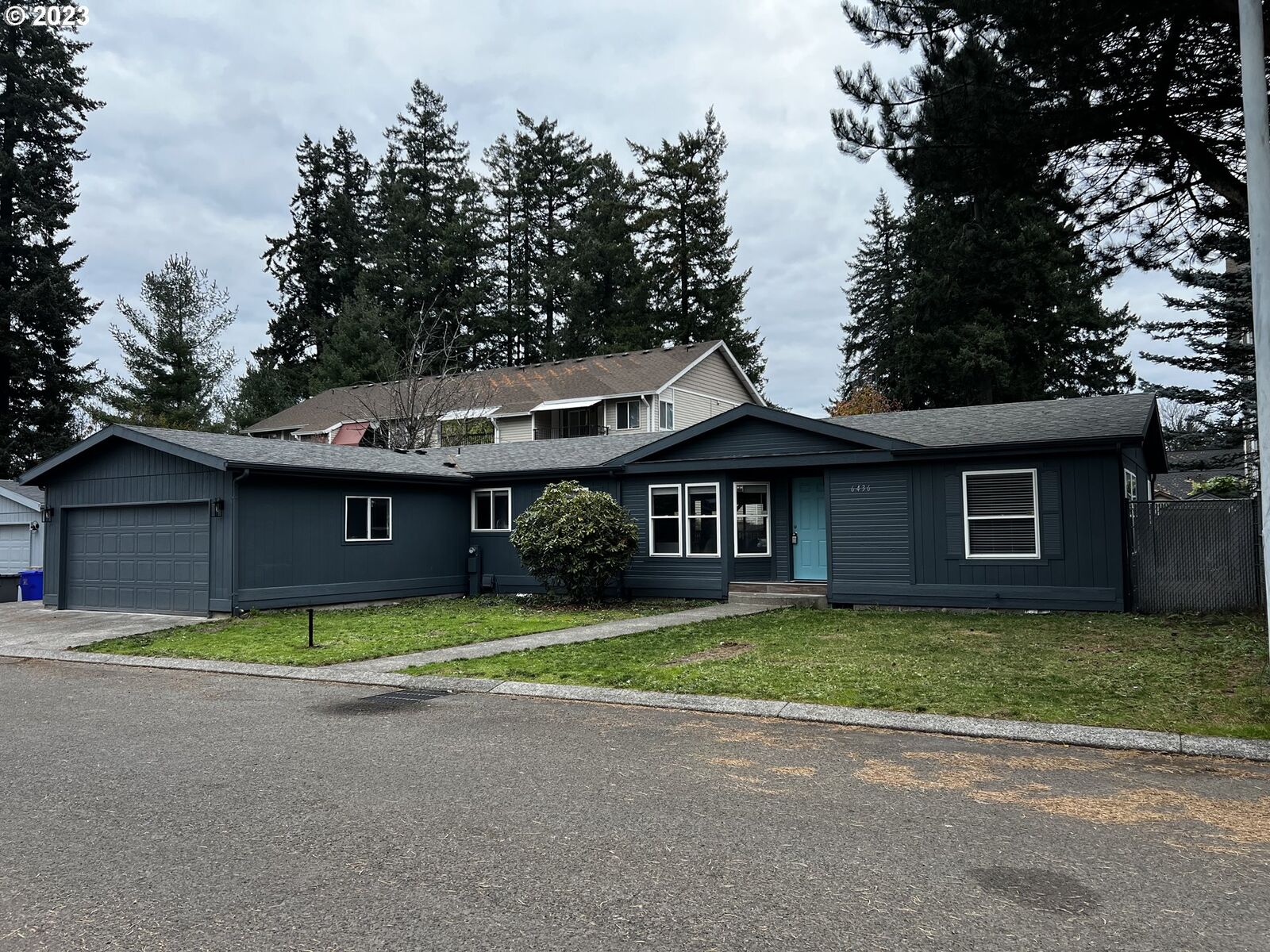 Property Photo: 6436 SE 125th Pl OR 97236