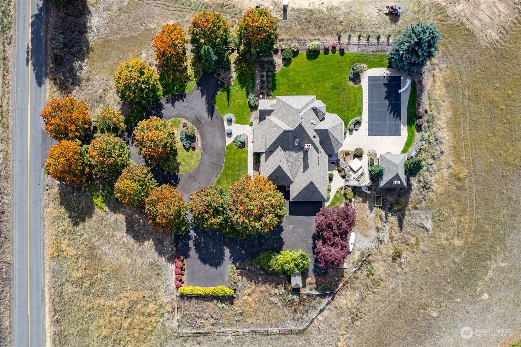 Property Photo: 13312 S Valley Chapel Road WA 99036