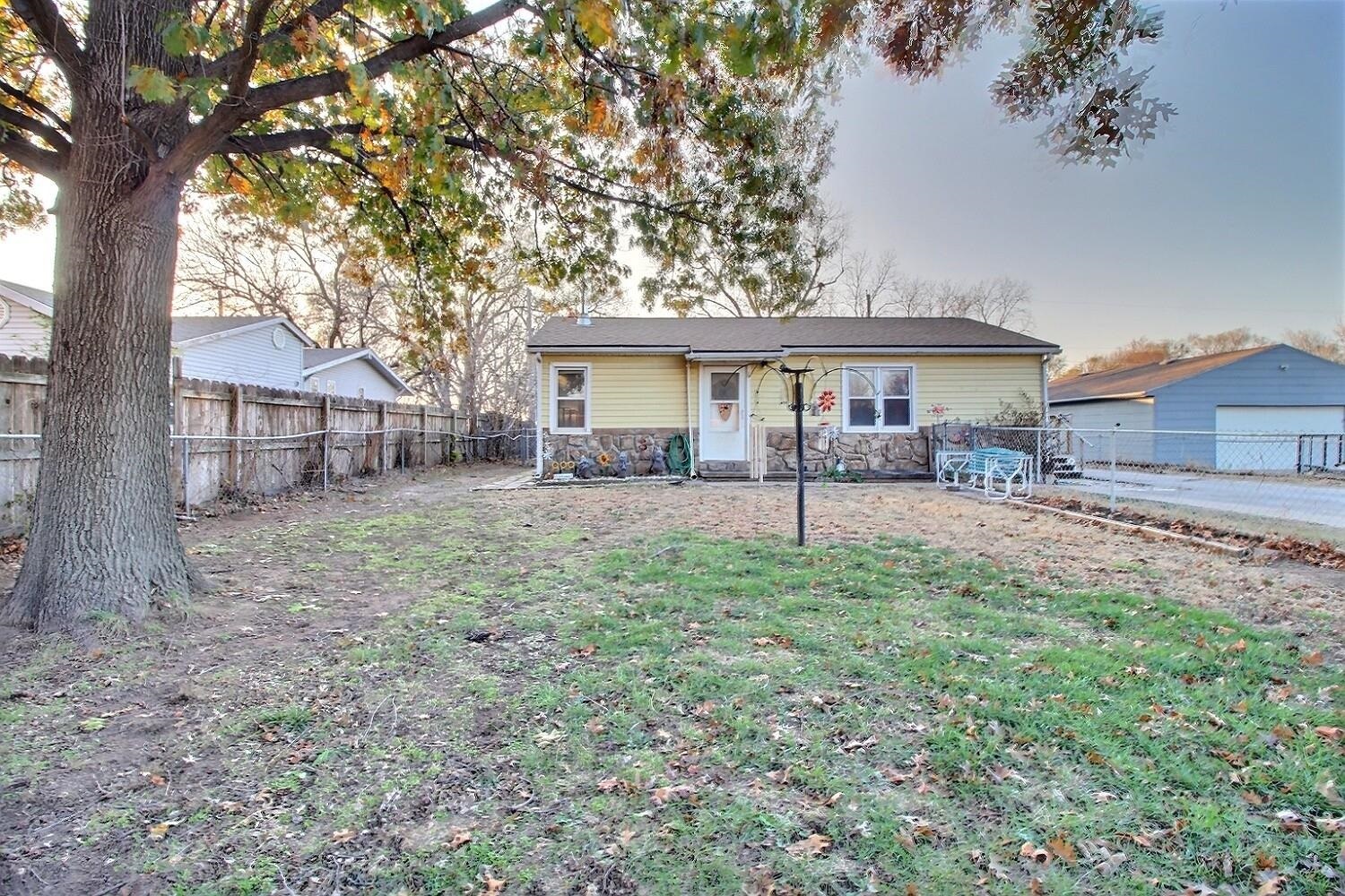 Property Photo:  7329 S Ida St  KS 67060-2136 