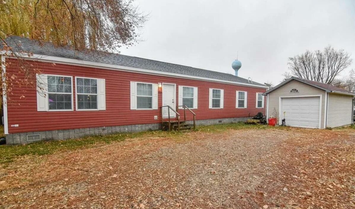 Property Photo:  203 N Main Street  IA 50206 