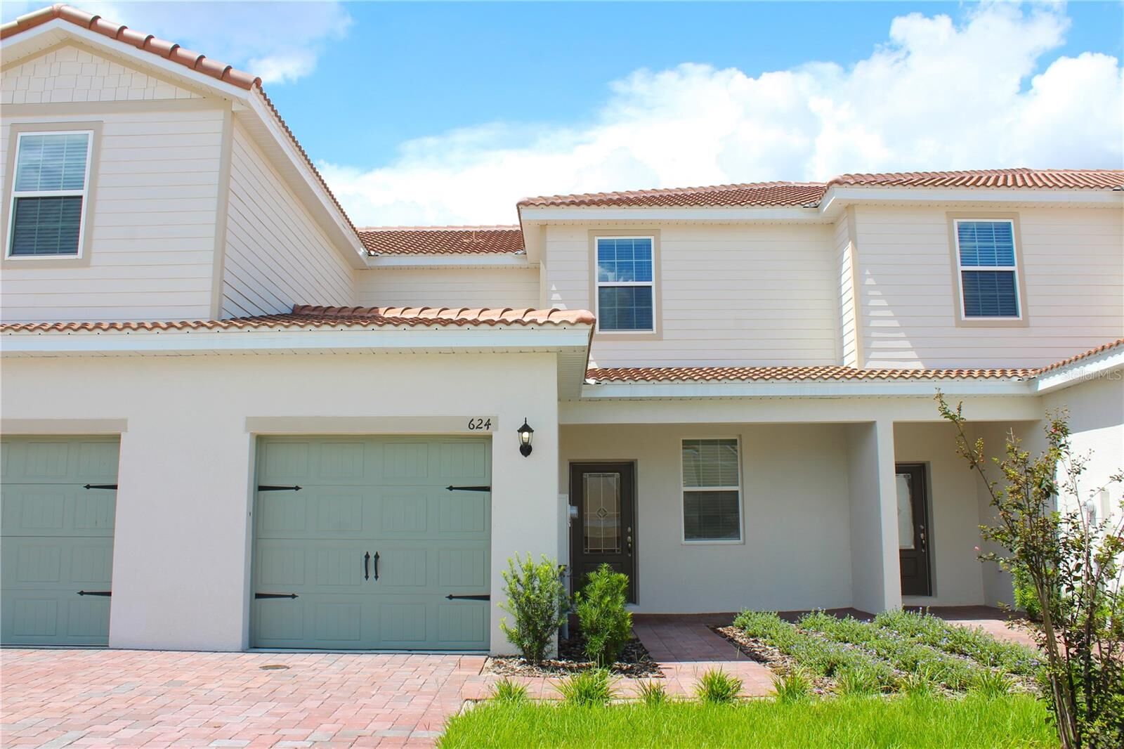 Property Photo:  624 Bay Leaf Drive  FL 34759