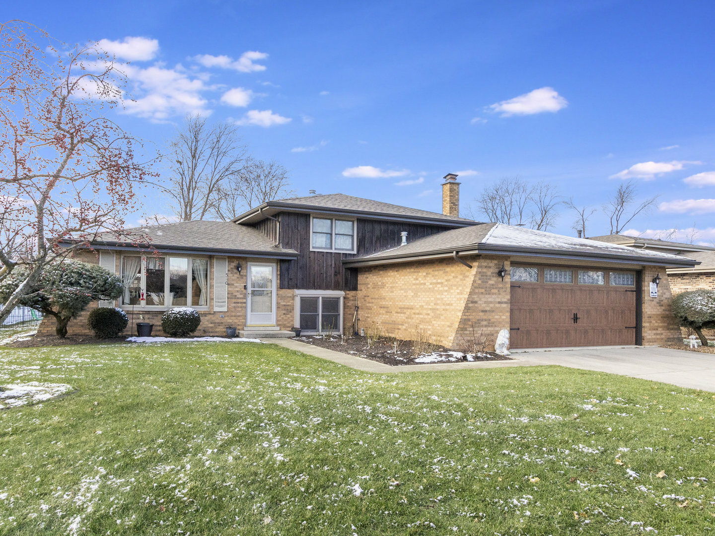 Property Photo:  510 Manor Drive  IL 60468 
