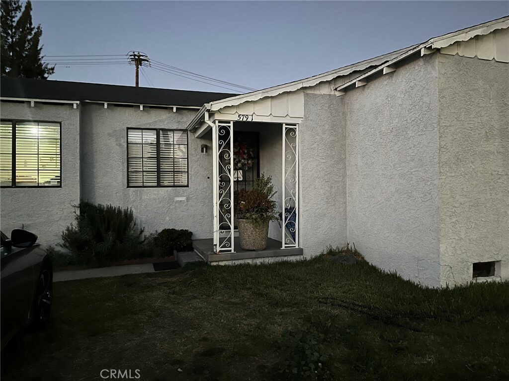 Property Photo:  5791 Main Street  CA 90280 