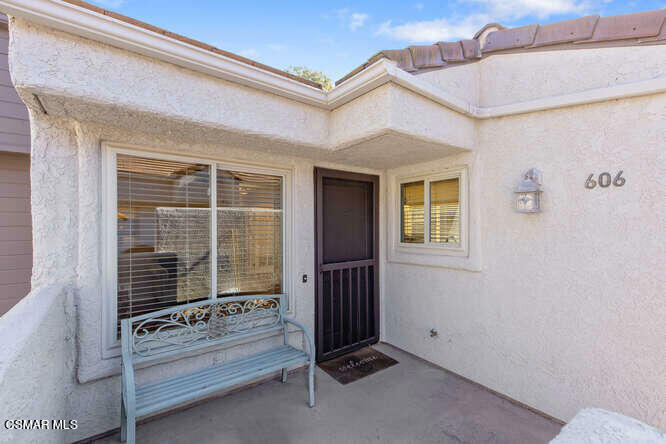 Property Photo:  606 Via Colinas  CA 91362 