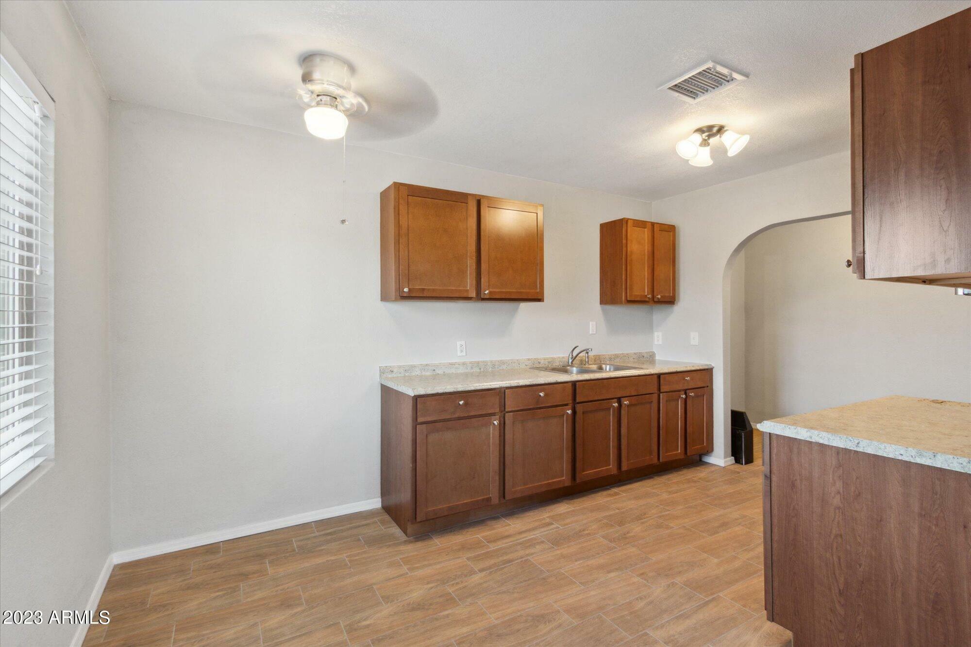 Property Photo: 217 E 3rd Avenue AZ 85122