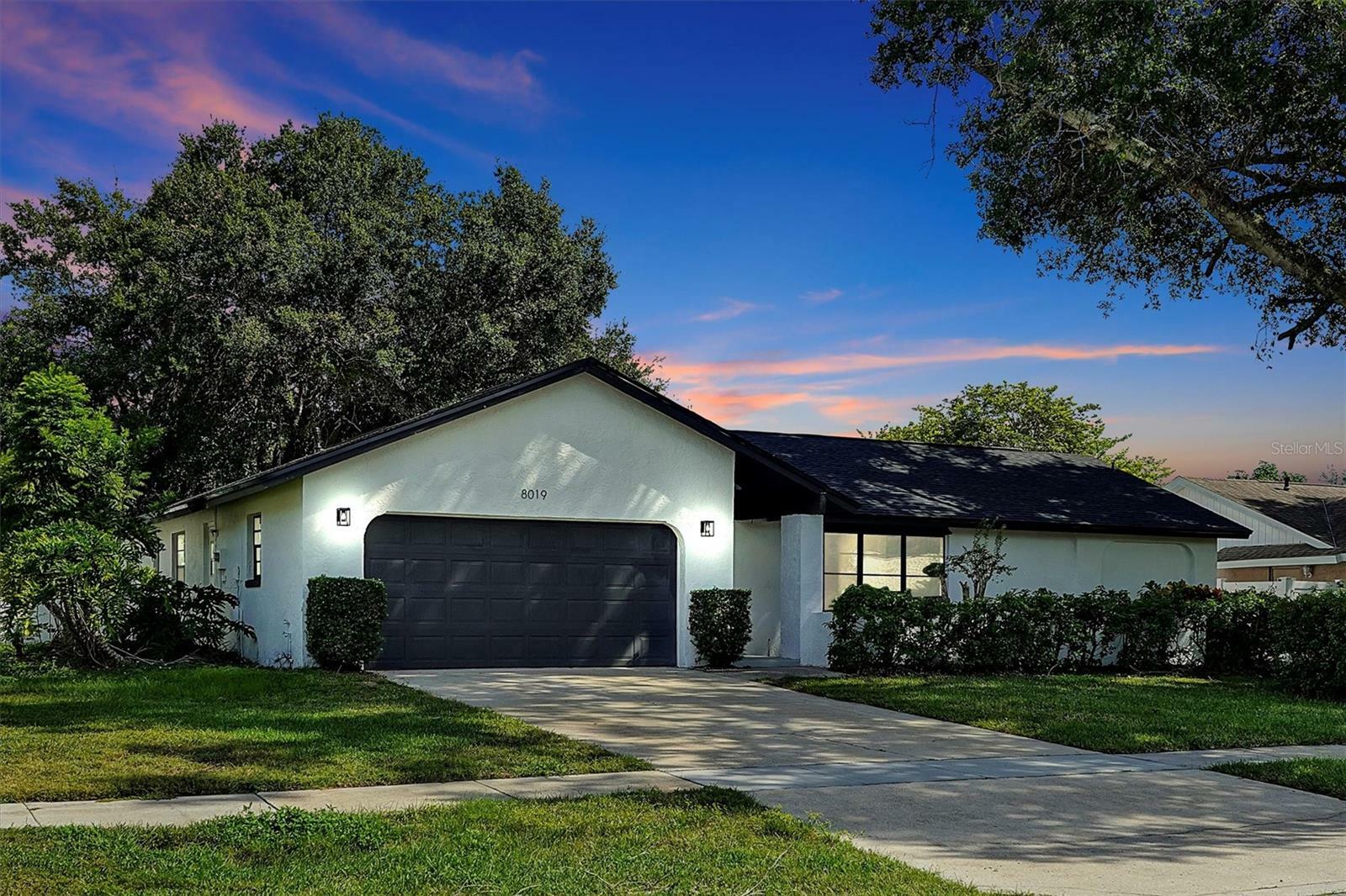 Property Photo:  8019 Jozee Circle  FL 32836 