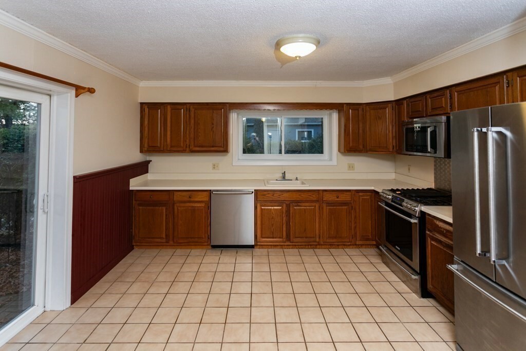 Property Photo:  6 Duchess Path 6  MA 01569 