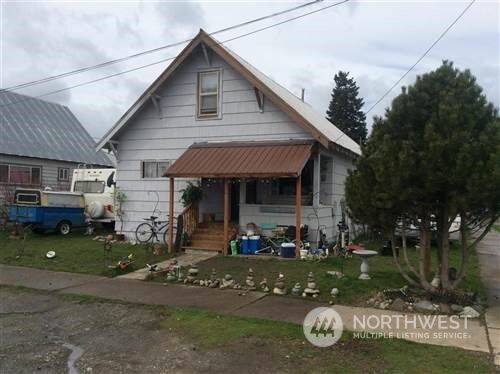 Property Photo:  215 N Teanaway Avenue  WA 98922