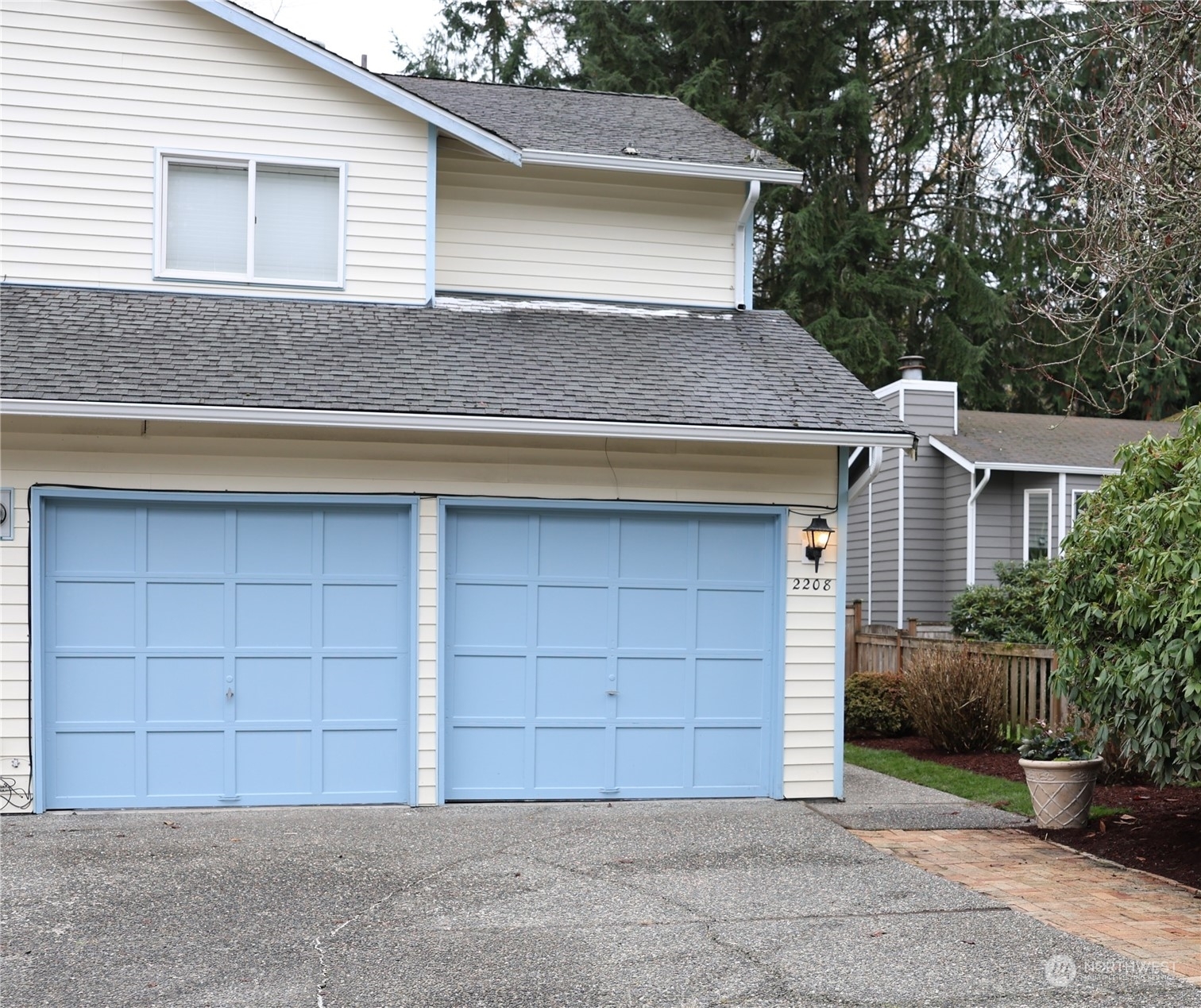 Property Photo:  2208 164th Place SE  WA 98012 