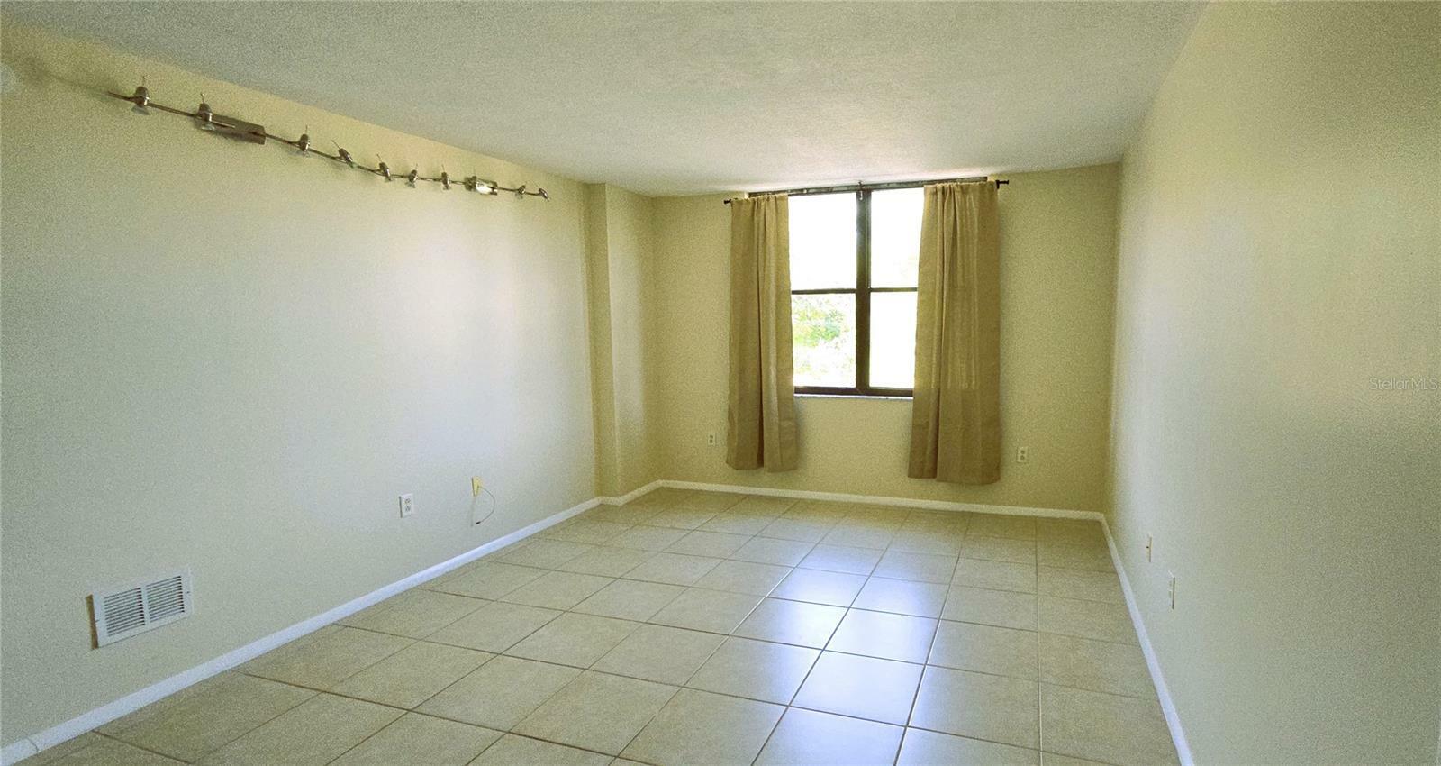 Property Photo:  701 S Madison Avenue 203  FL 33756 