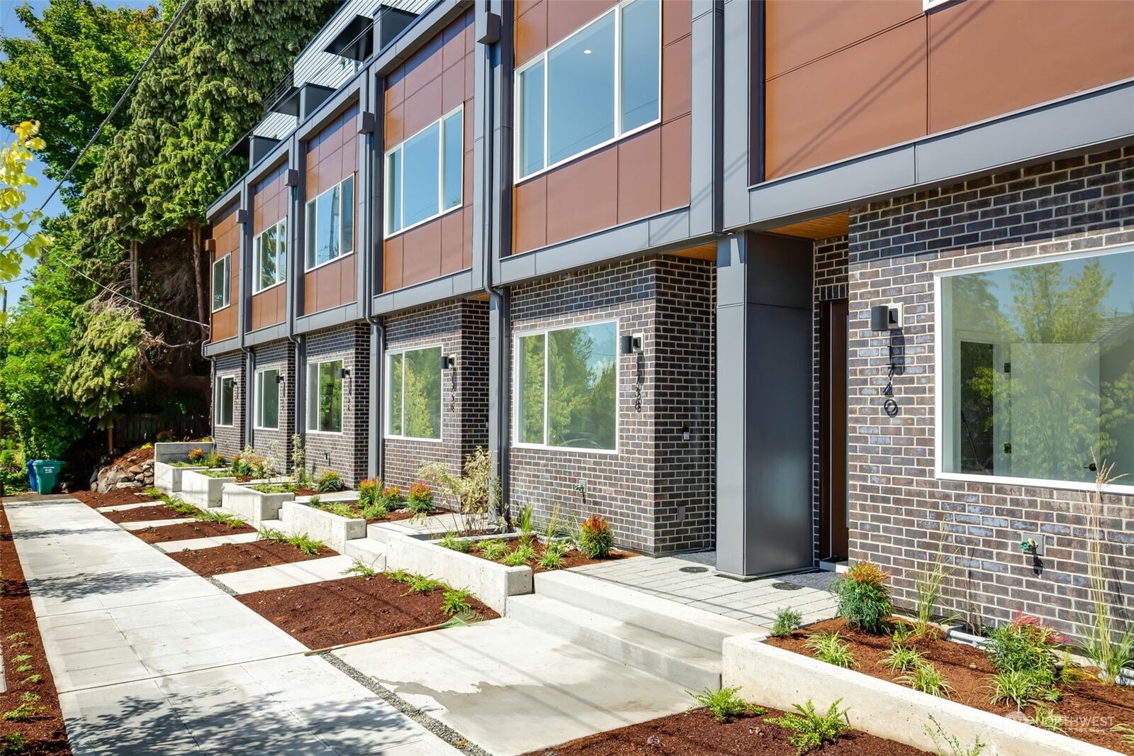 Property Photo:  1730 N 41st Street  WA 98103 