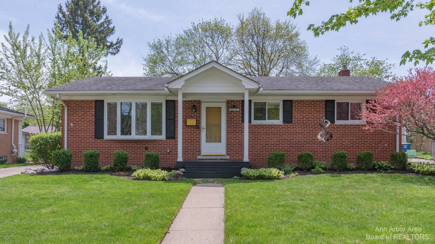 Property Photo:  2649 Bernice Street  MI 48103 