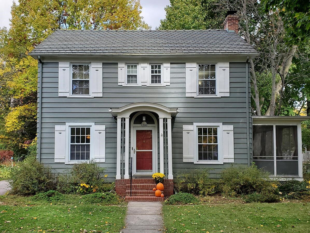 Property Photo:  1206 Whittier Road  MI 48197 