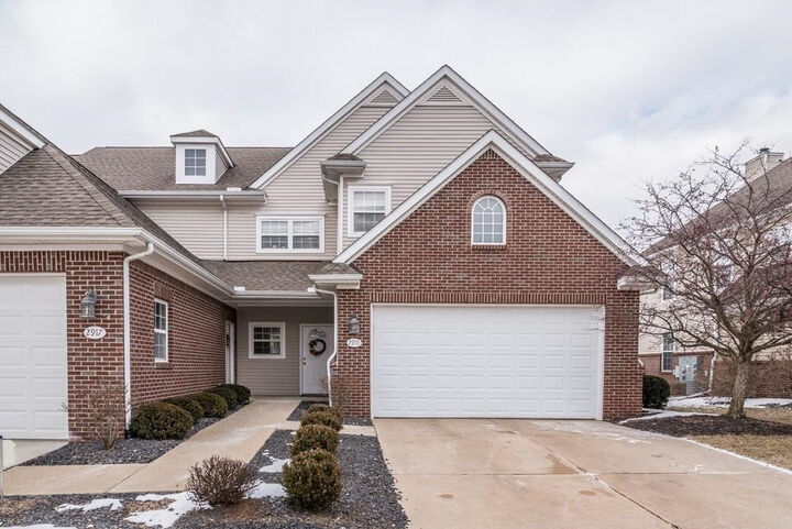 2915 N Knightsbridge Circle  Ann Arbor MI 48105 photo