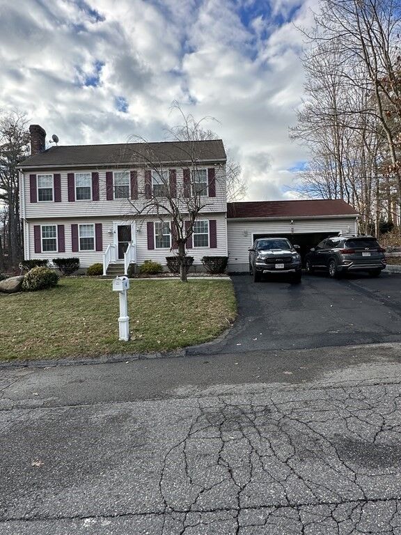 Property Photo: 4 Tanagers Lndg MA 01453