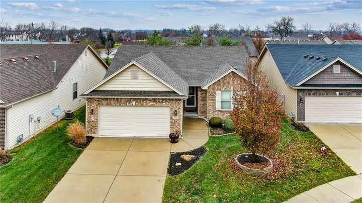 103 Silver Oak Court  Carlisle OH 45005 photo