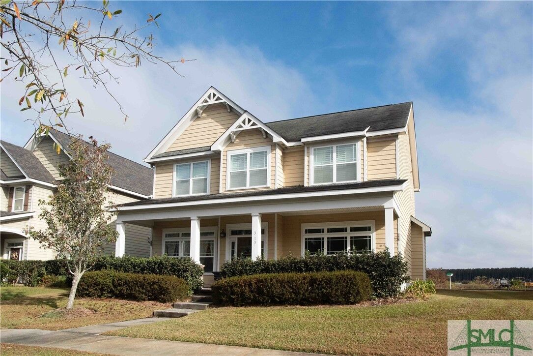 Property Photo: 313 Lakeside Boulevard GA 31407