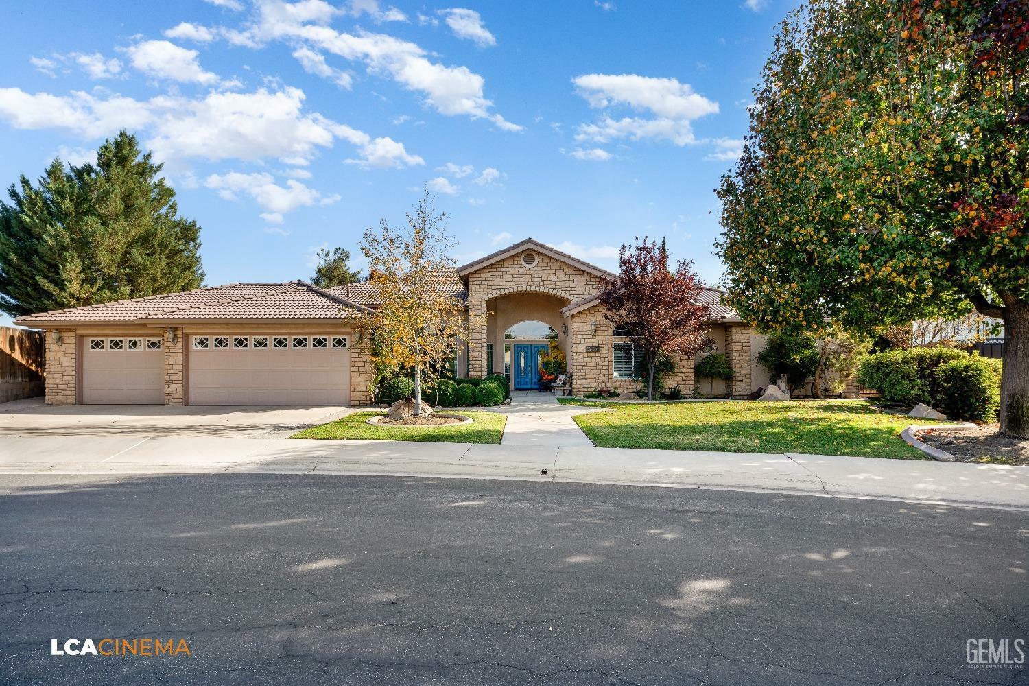 Property Photo:  10665 Odyssy Way  CA 93268 