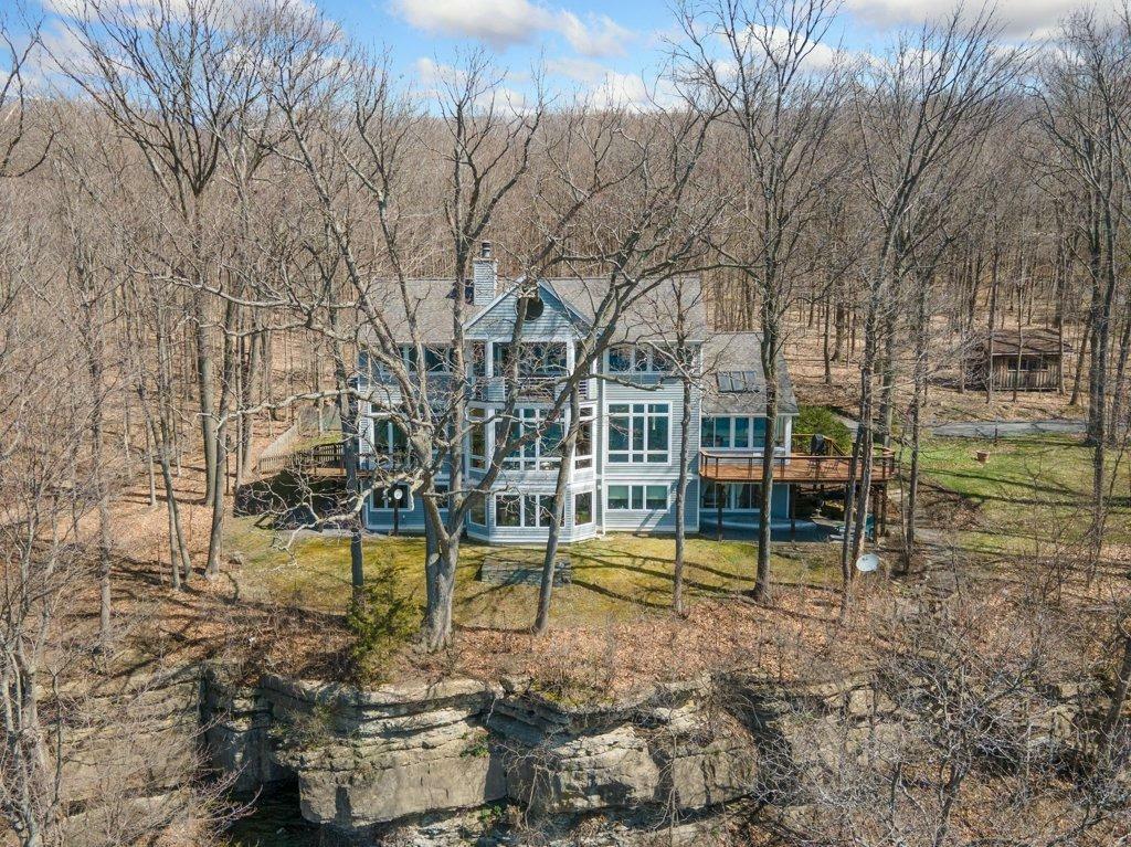 Property Photo:  1 Fiddlers Green  NY  