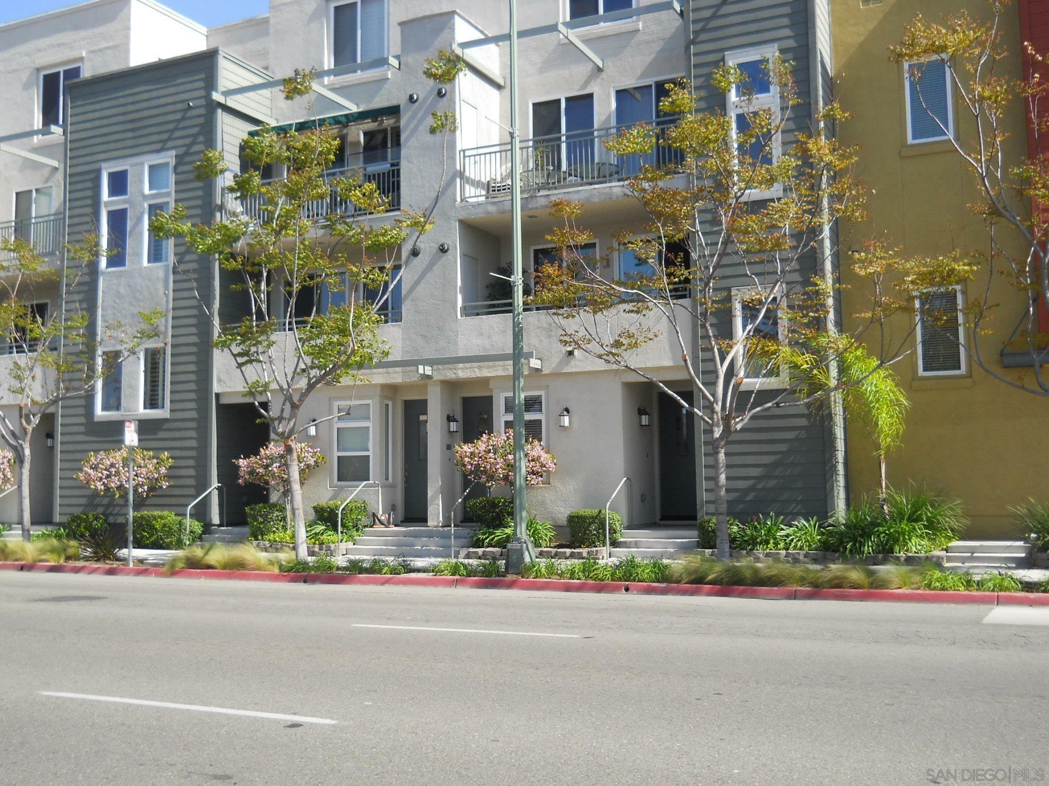 Property Photo:  405 2nd Ave 1106  CA 92025 