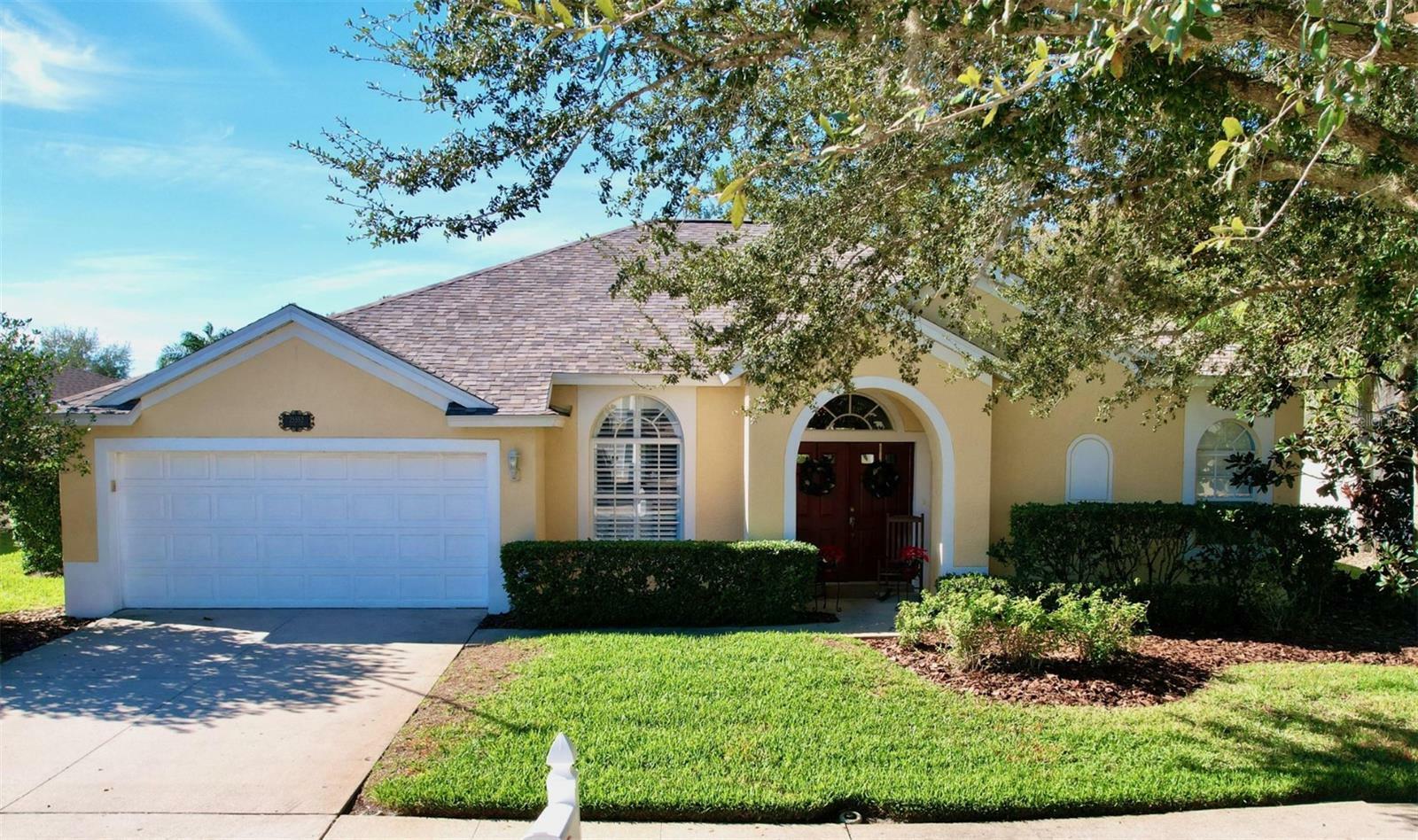 Property Photo:  25552 Risen Star Drive  FL 33544 