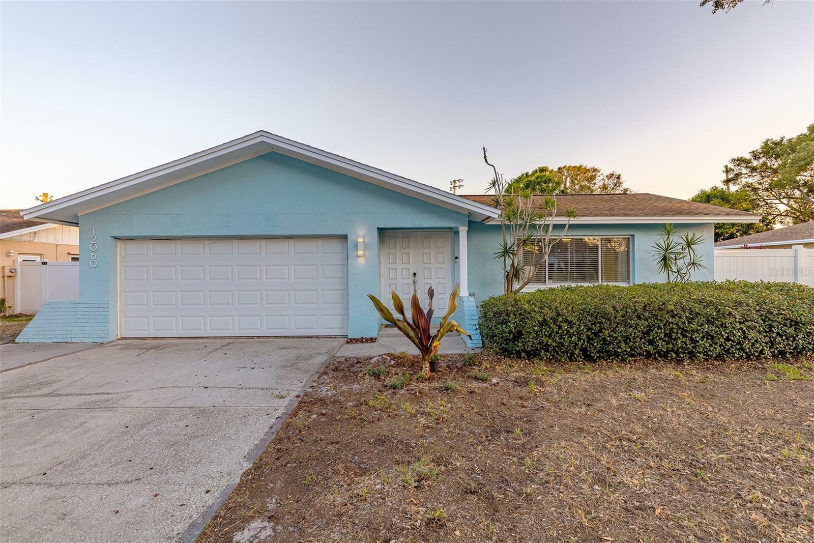 Property Photo:  12060 92nd Avenue  FL 33772 