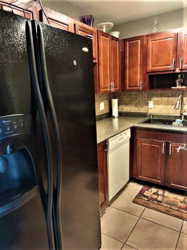 Property Photo:  333 Lake Howard Drive NW 311-B  FL 33880 