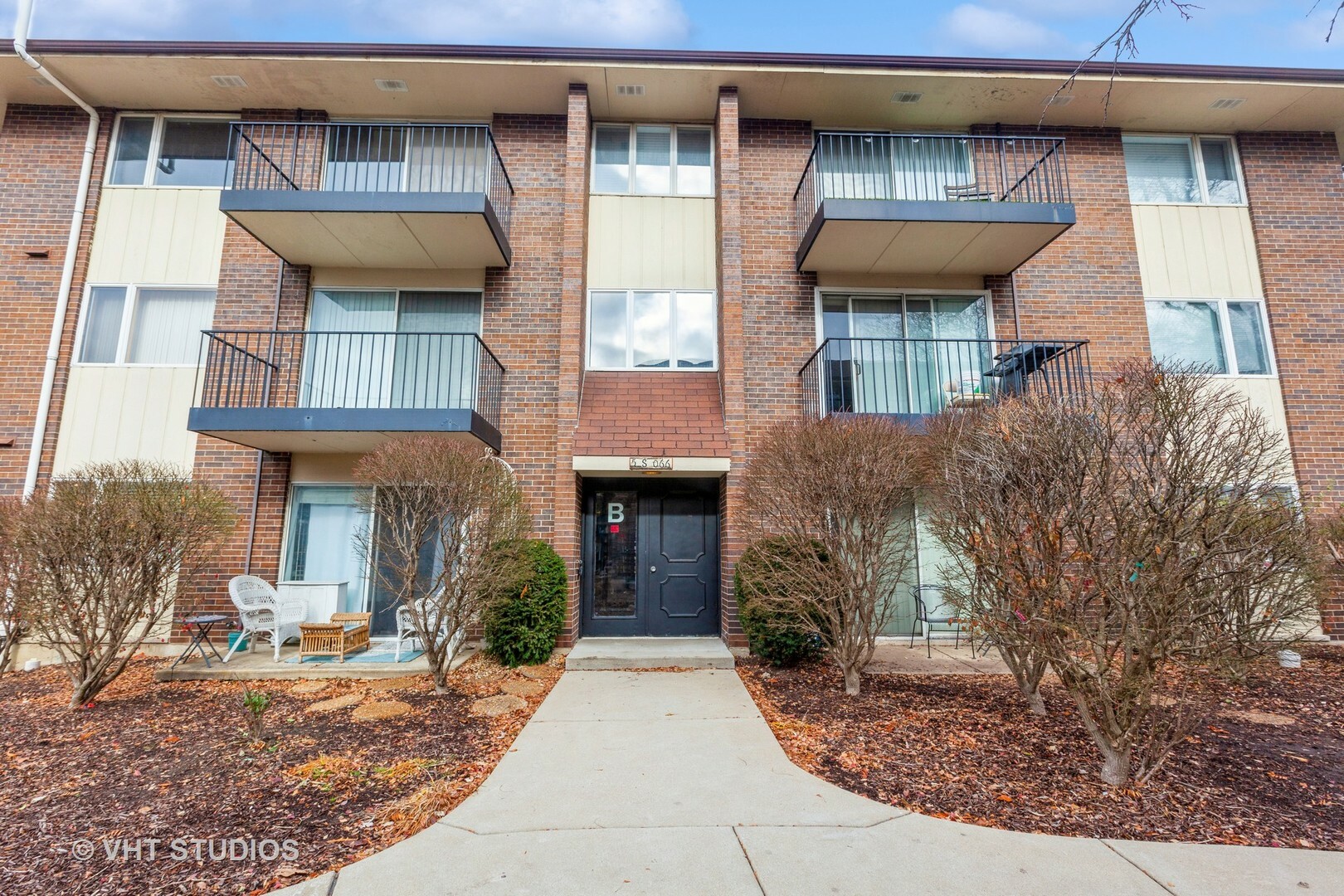 Property Photo: 5 S066 Pebblewood Lane B9 IL 60563