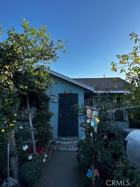 Property Photo:  204 W 90th Street  CA 90003 