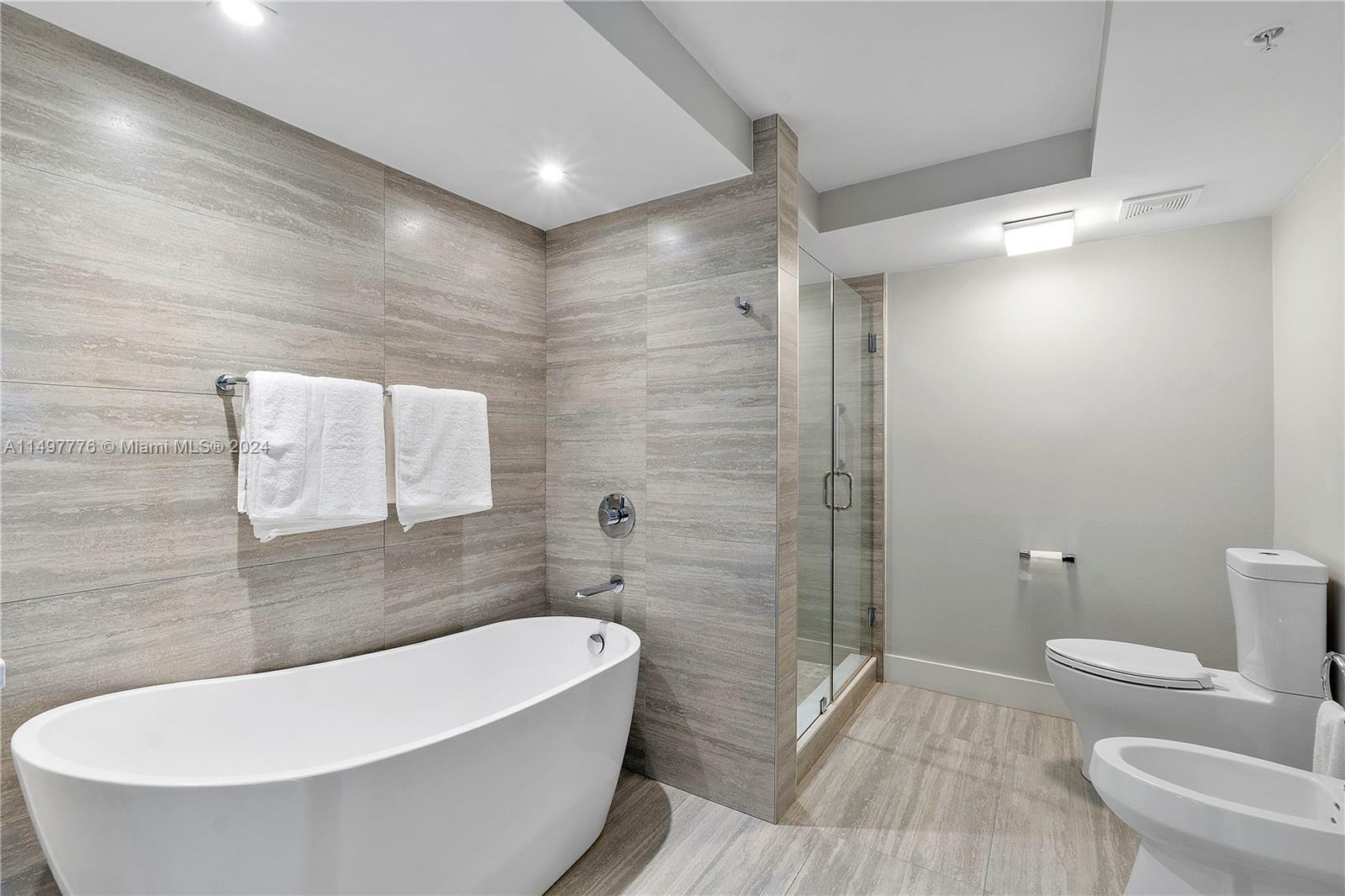 Property Photo: 1800 Sunset Harbour Dr 807 FL 33139