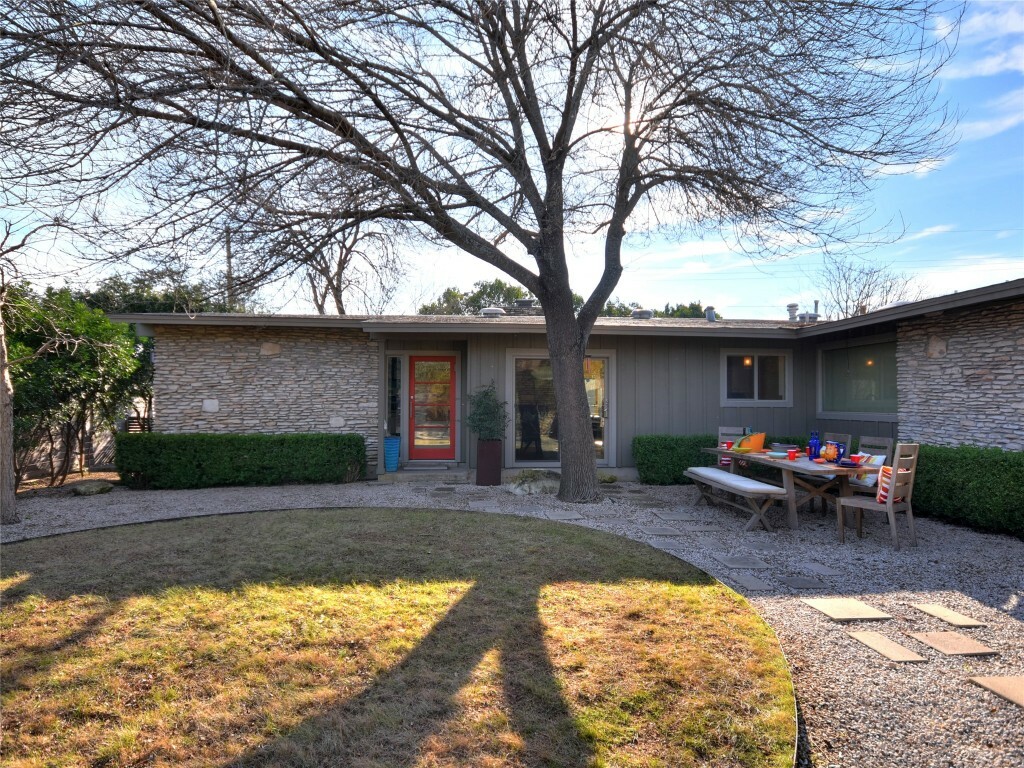 Property Photo:  2807 Greenlawn Parkway  TX 78757 