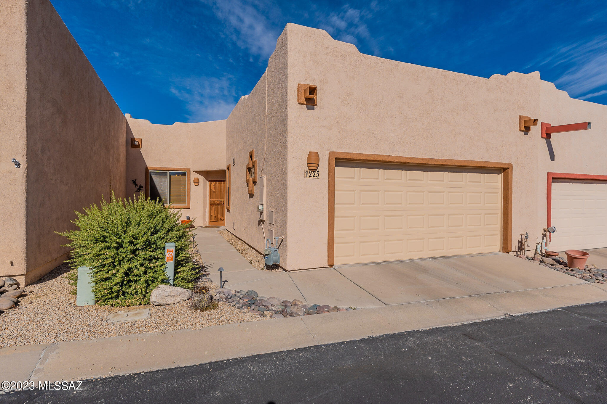 Property Photo: 1225 N Chilson Court AZ 85614