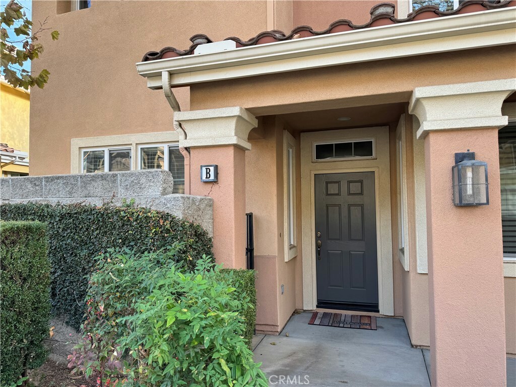 Property Photo:  2986 Arbolitos Lane B  CA 93063 