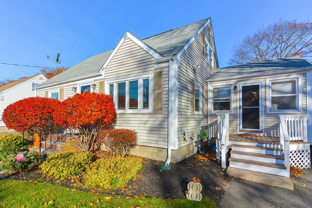 Property Photo:  48 Linden Rd  MA 01960 