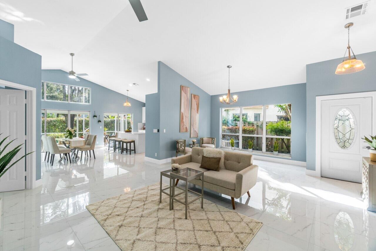 Property Photo:  7634 Colony Palm Drive  FL 33436 