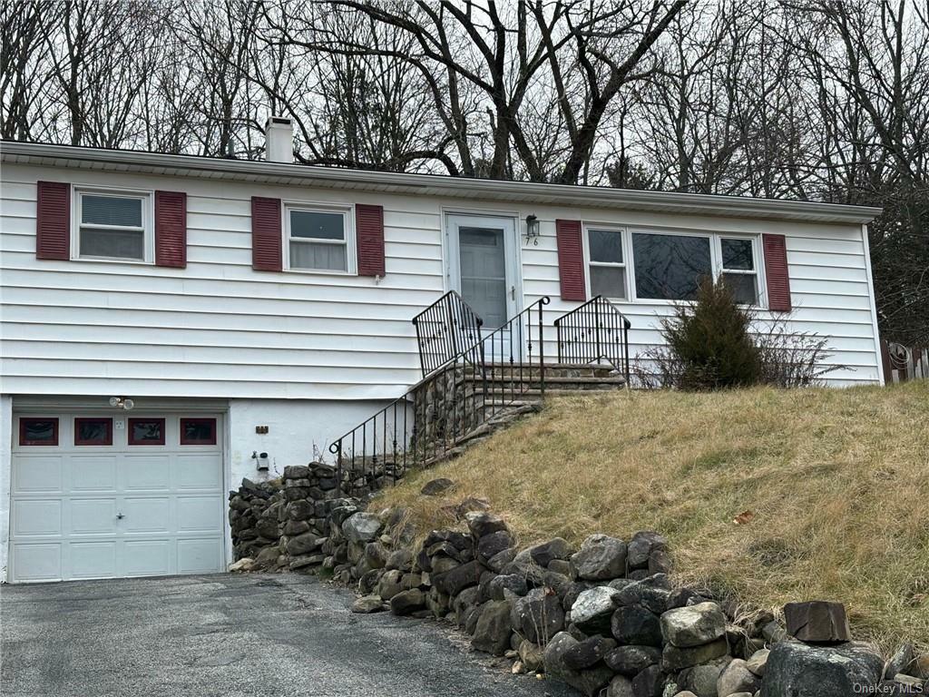 Property Photo:  76 Duelk Road  NY 10950 