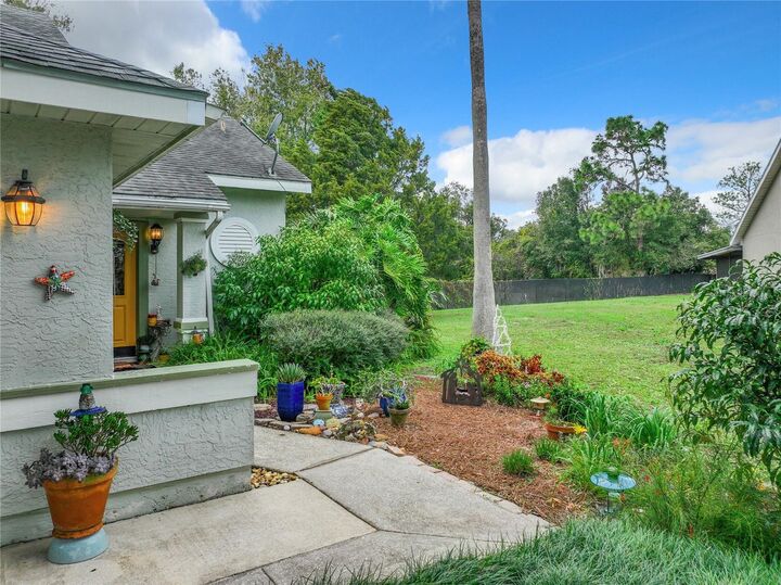 Property Photo:  10100 Pink Carnation Court  FL 32825 