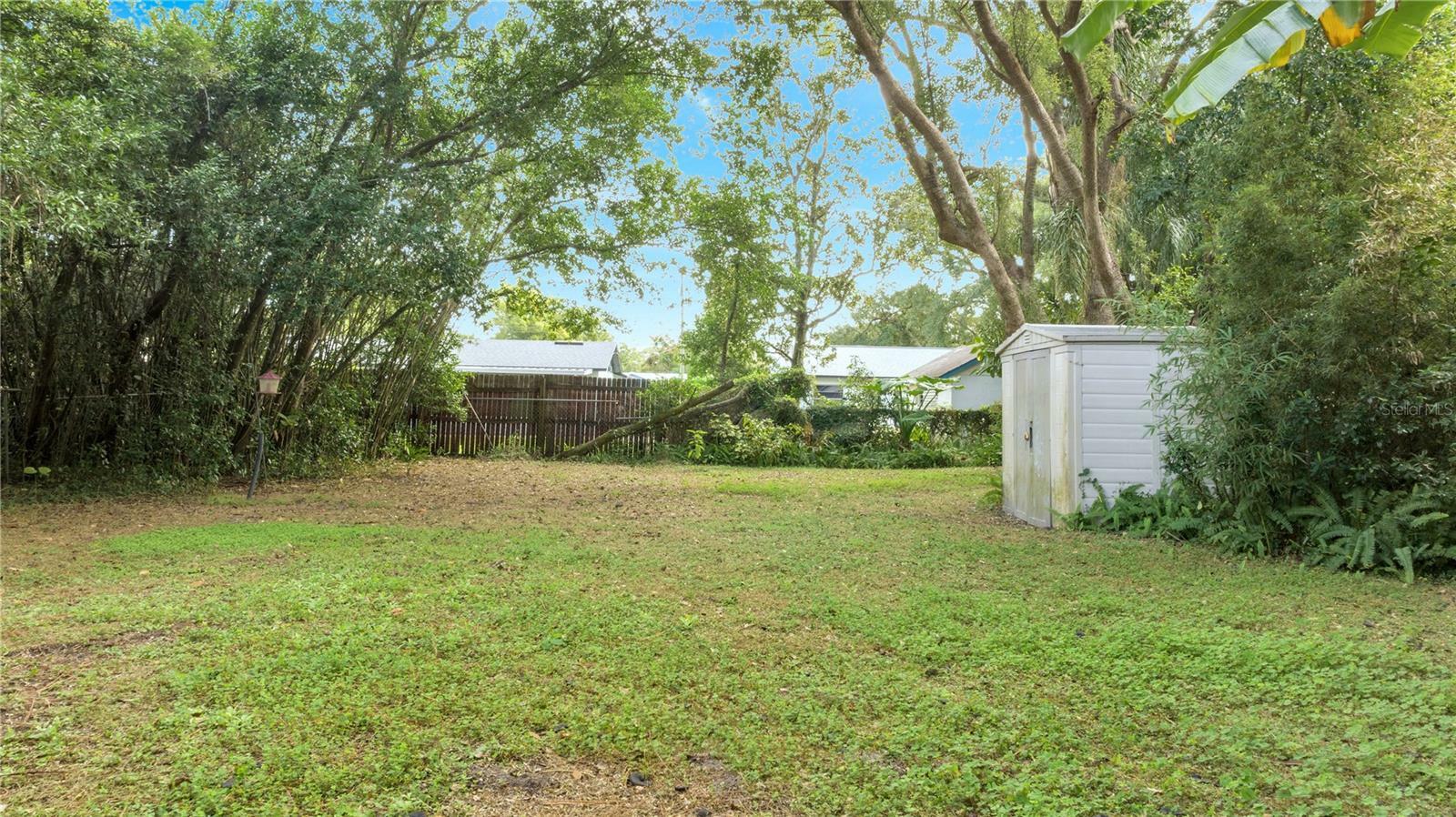 Property Photo:  5255 Seminole Avenue  FL 32792 