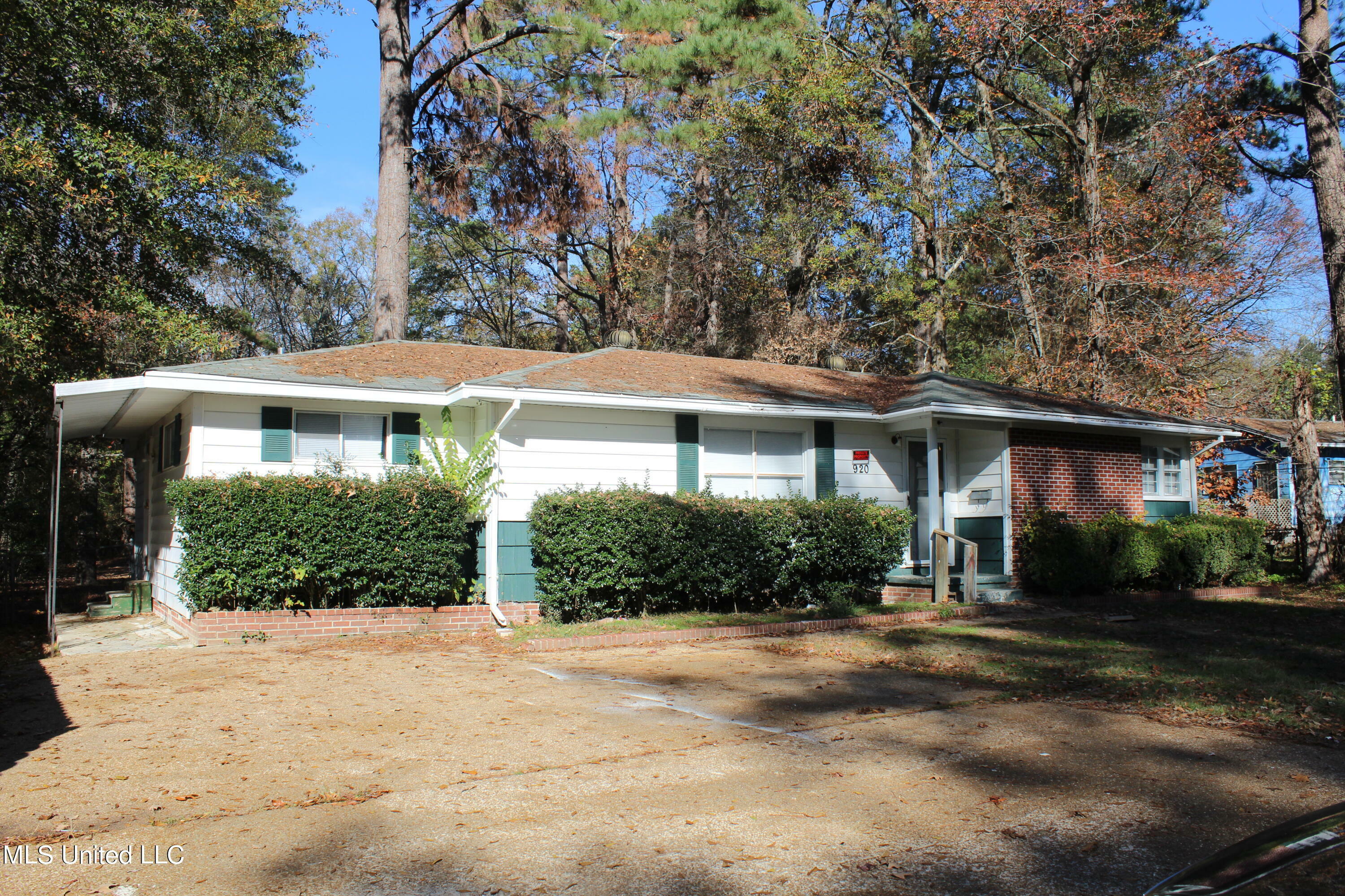 Property Photo:  920 Woody Drive  MS 39212 